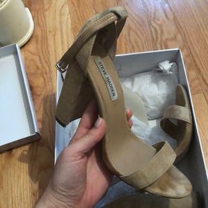 Steve Madden nude heels